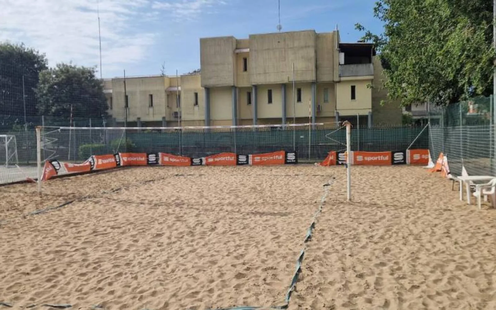 Campo da beach volley sulla sabbia — Casa Vacanze Monachy Beach, Bibione